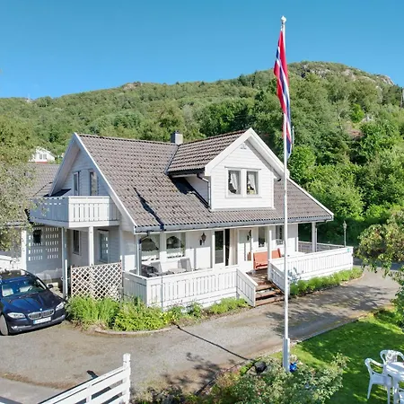 Bjorkely Gard דירה