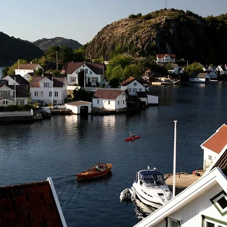 Bjørkely Gård *